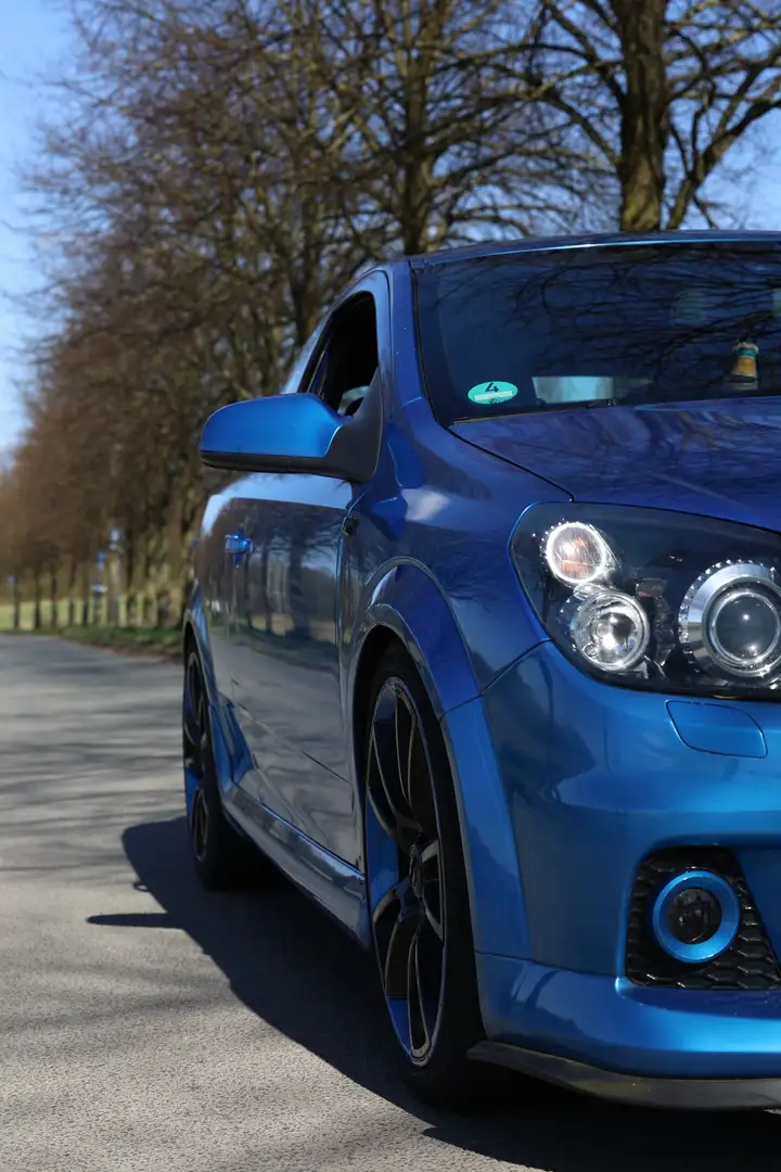 Opel Astra OPC - 1