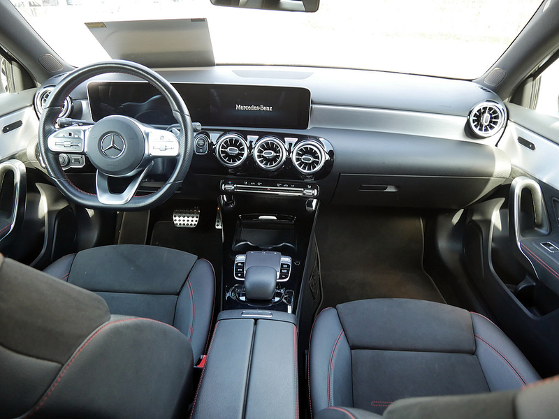 Mercedes-Benz A 250 AMG Line — photo 10