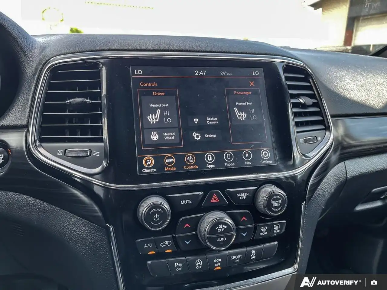 Jeep Grand Cherokee photo Jeep Grand Cherokee