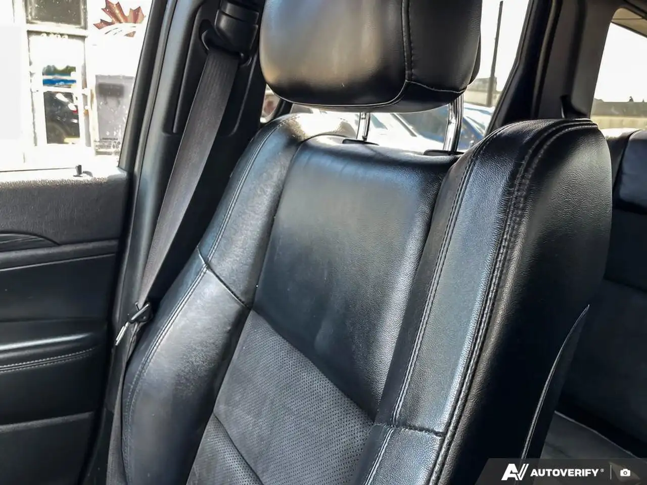 Jeep Grand Cherokee photo Jeep Grand Cherokee