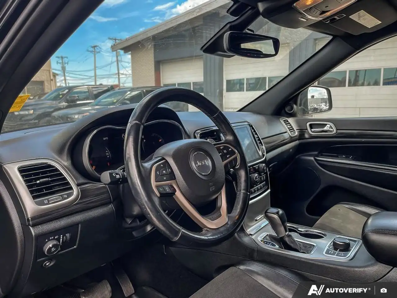 Jeep Grand Cherokee photo Jeep Grand Cherokee