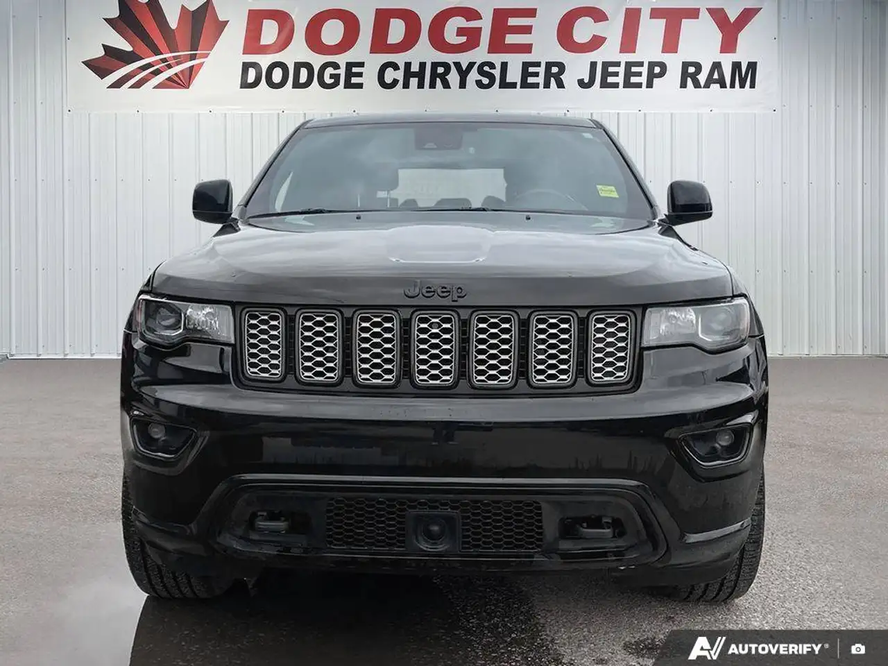 Jeep Grand Cherokee photo Jeep Grand Cherokee