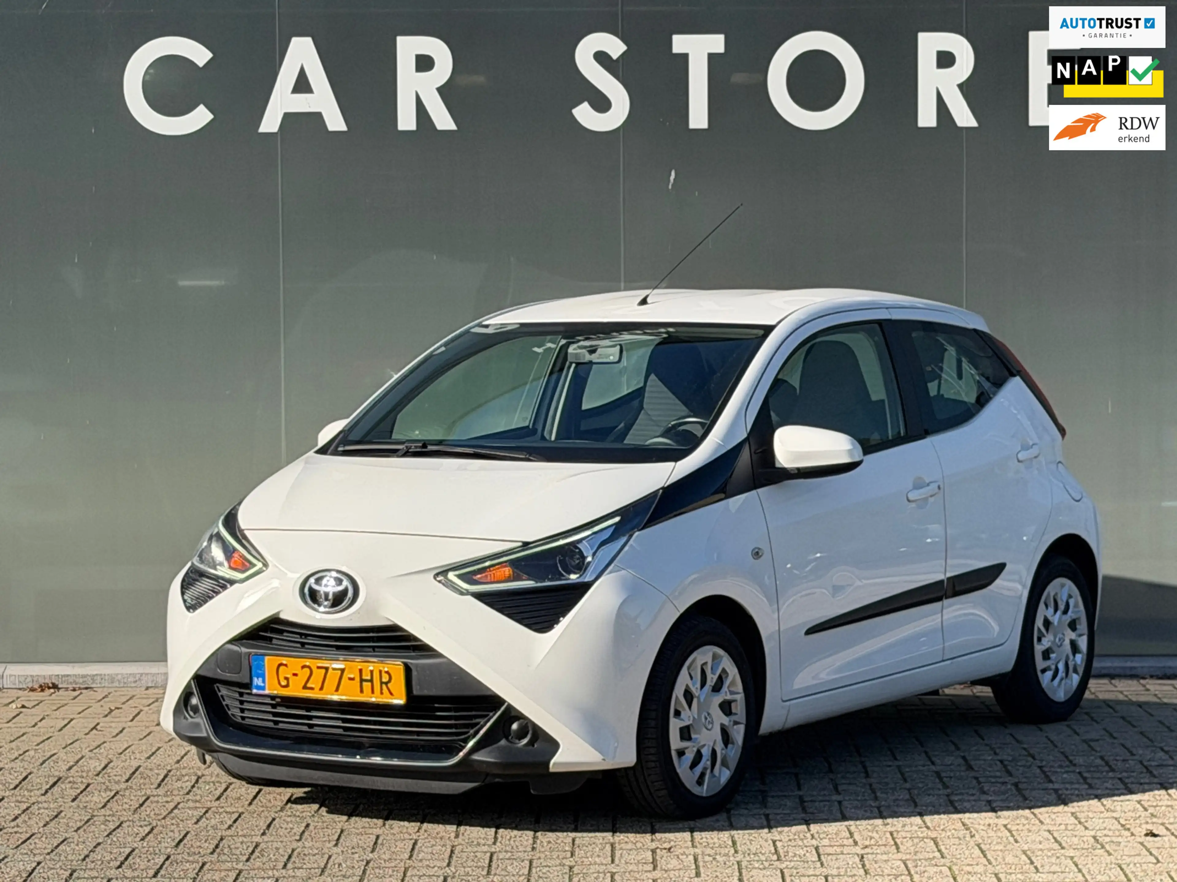 Toyota Aygo 1.0 VVT-i x-play Automaat Camera Carplay