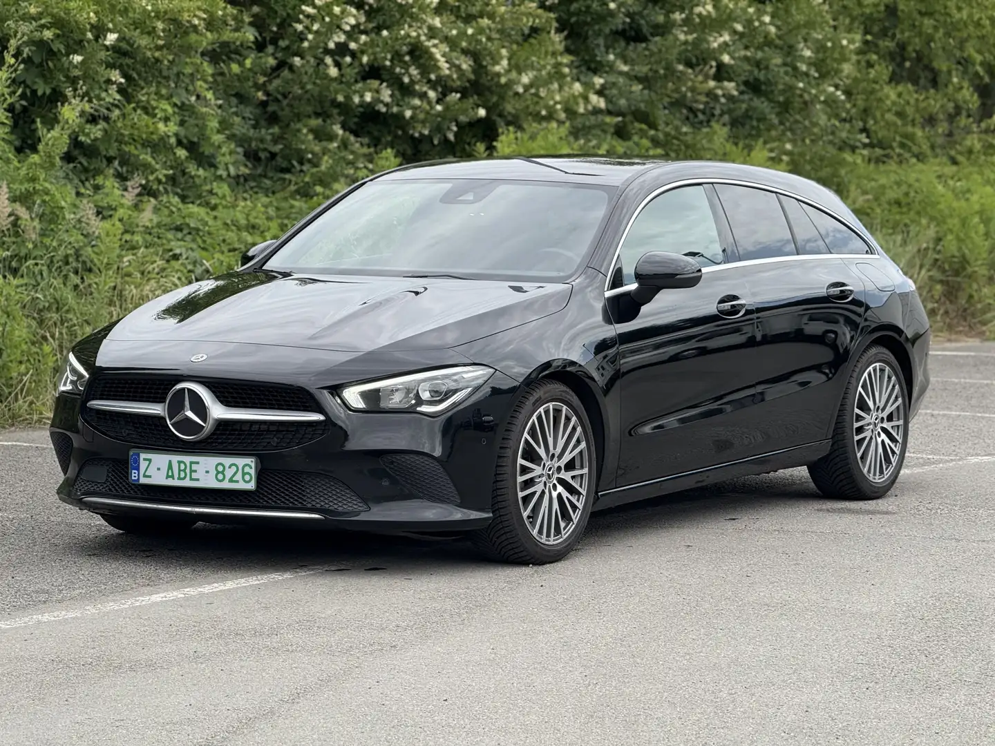 Mercedes-Benz CLA 180 CLA Shooting Brake 180 d 7G-DCT Peak Edition Schwarz - 1