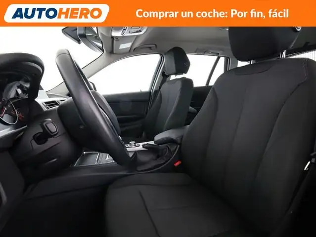 BMW 3 Series view 11