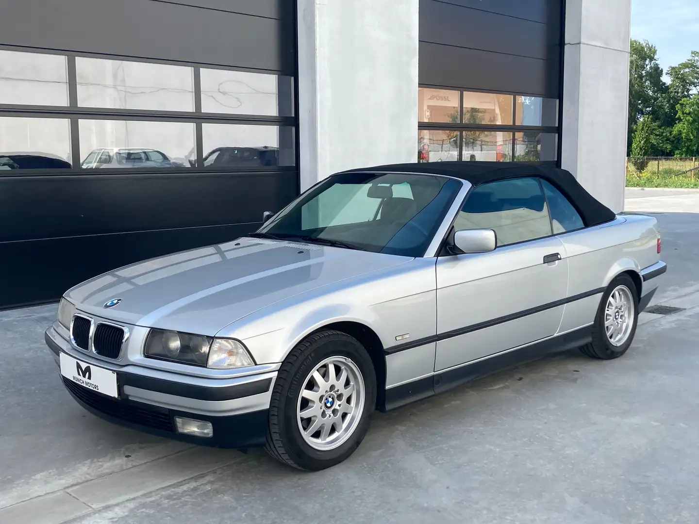 BMW 328 i Cabrio/Automaat/Topstaat Šedá - 2