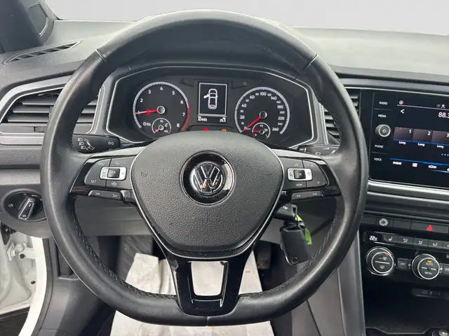 Volkswagen T-Roc view 14