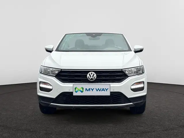 Volkswagen T-Roc view 3
