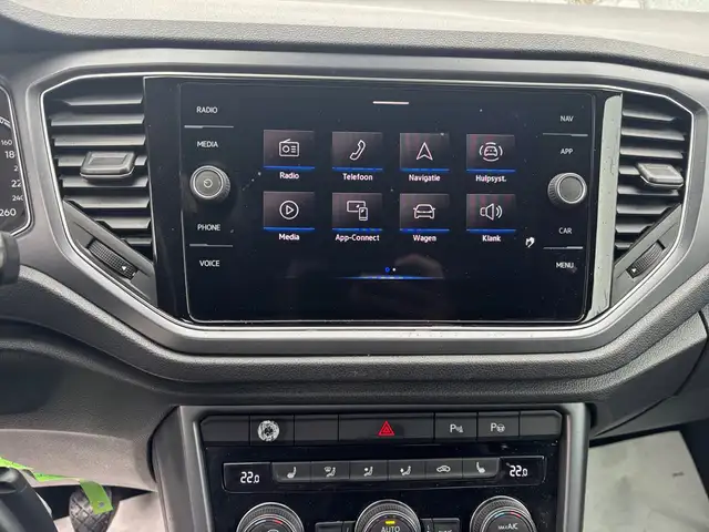 Volkswagen T-Roc view 13