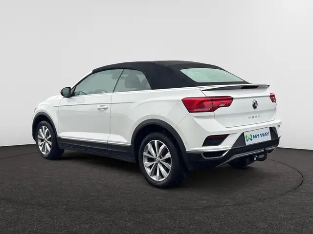 Volkswagen T-Roc view 2