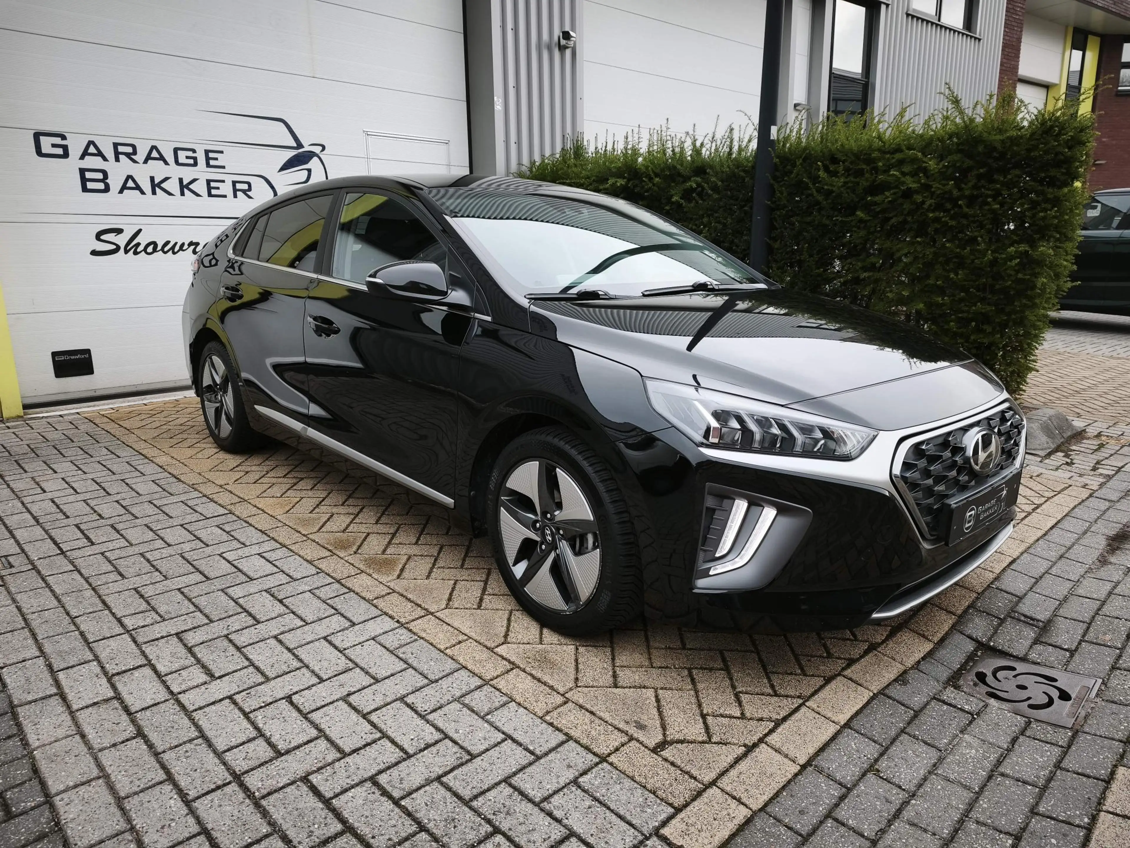 Hyundai IONIQ 1.6 GDi i-Motion Navi|Camera — photo 2