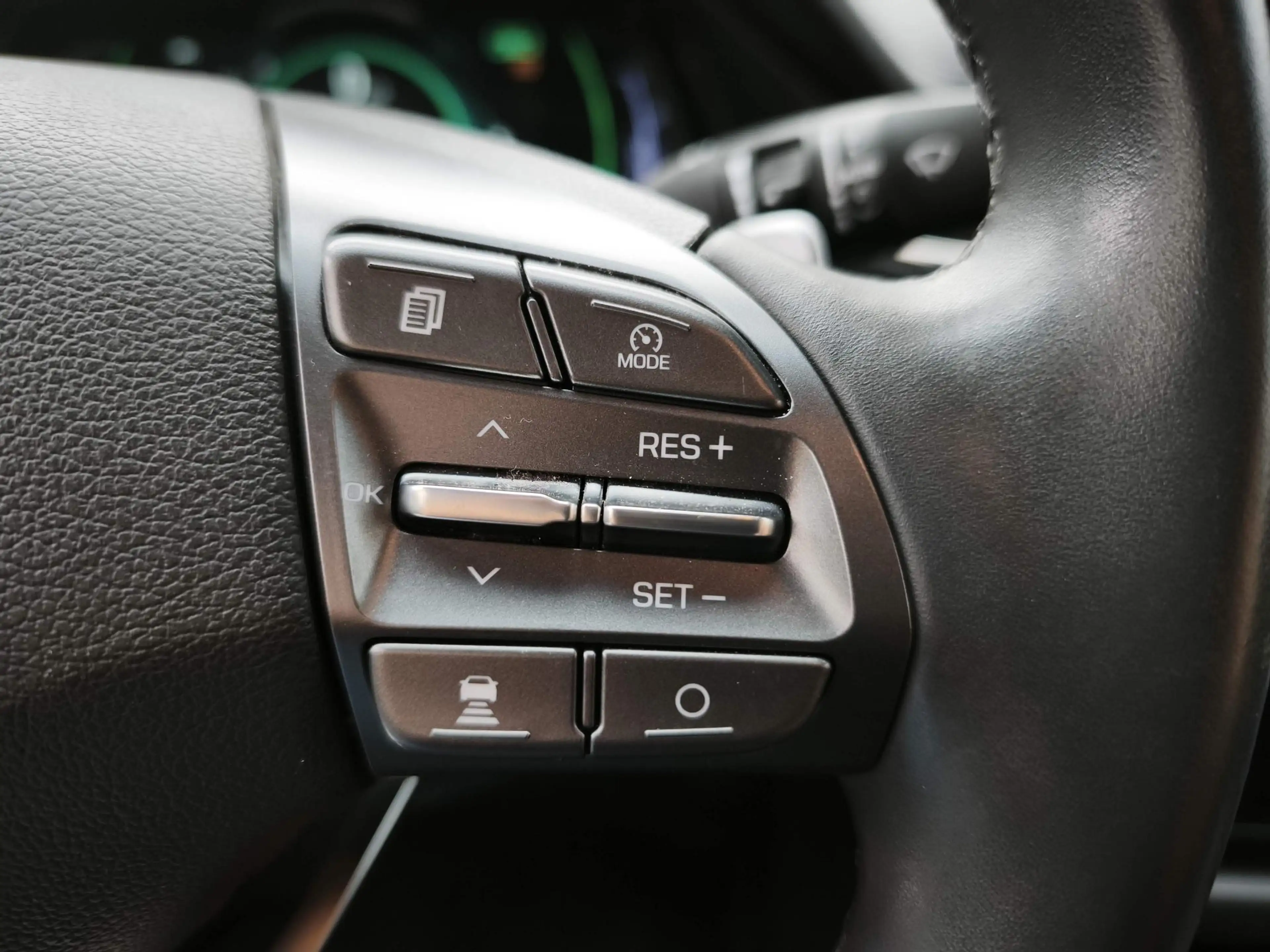 Hyundai IONIQ 1.6 GDi i-Motion Navi|Camera — photo 21