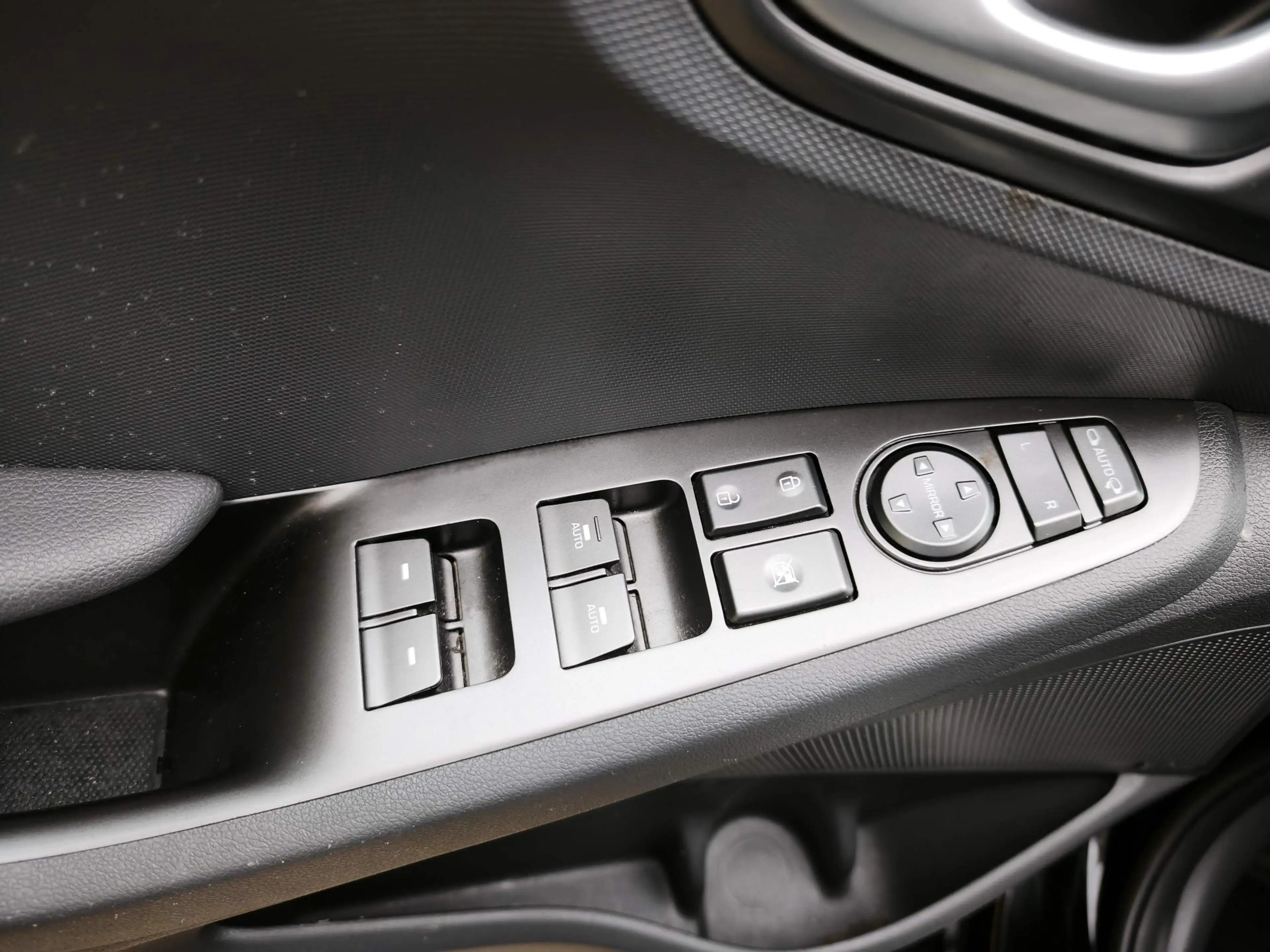Hyundai IONIQ 1.6 GDi i-Motion Navi|Camera — photo 13