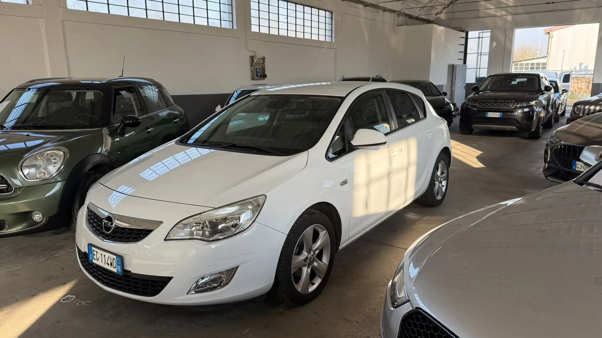 Opel Astra 5p 1.4 Elective 100cv Biały - 2