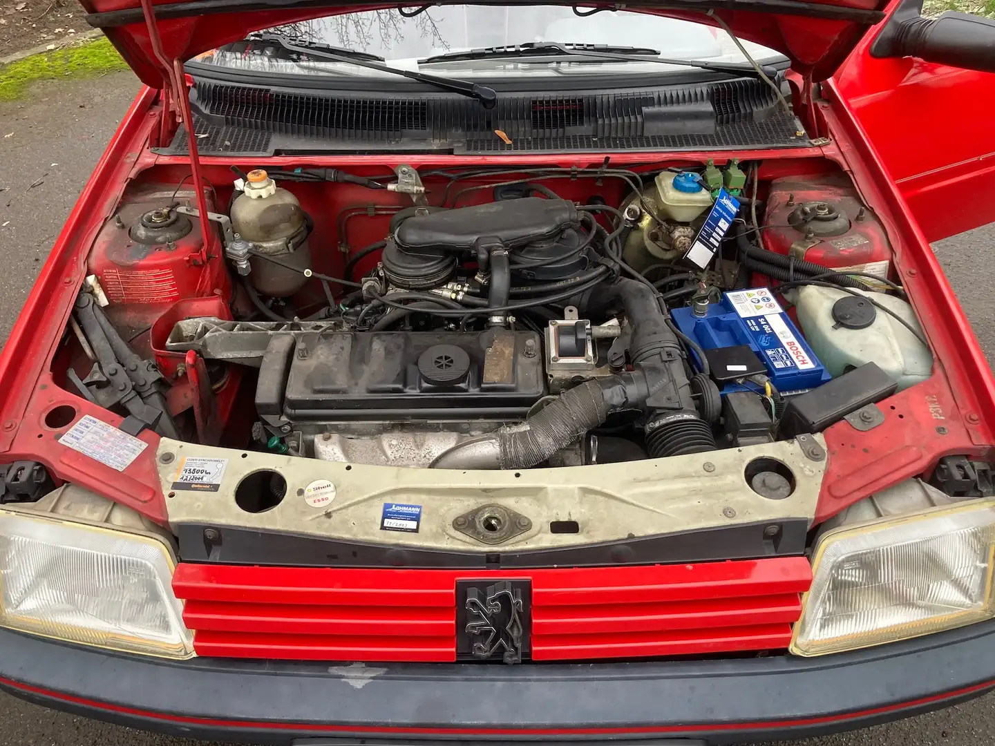 Peugeot 205 205 Look crvena - 2