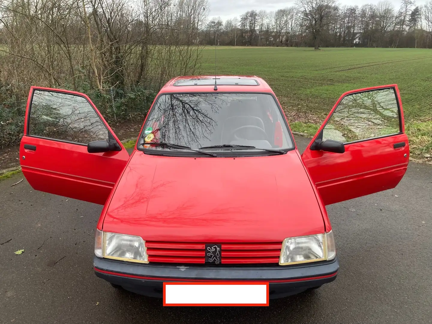 Peugeot 205 205 Look crvena - 1