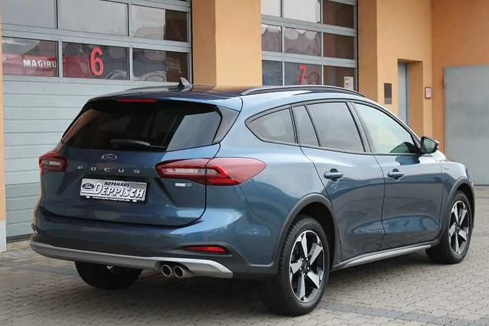 Ford Focus ACTIVE Turnier 1.0 EcoBoost Hybrid Blau - 2