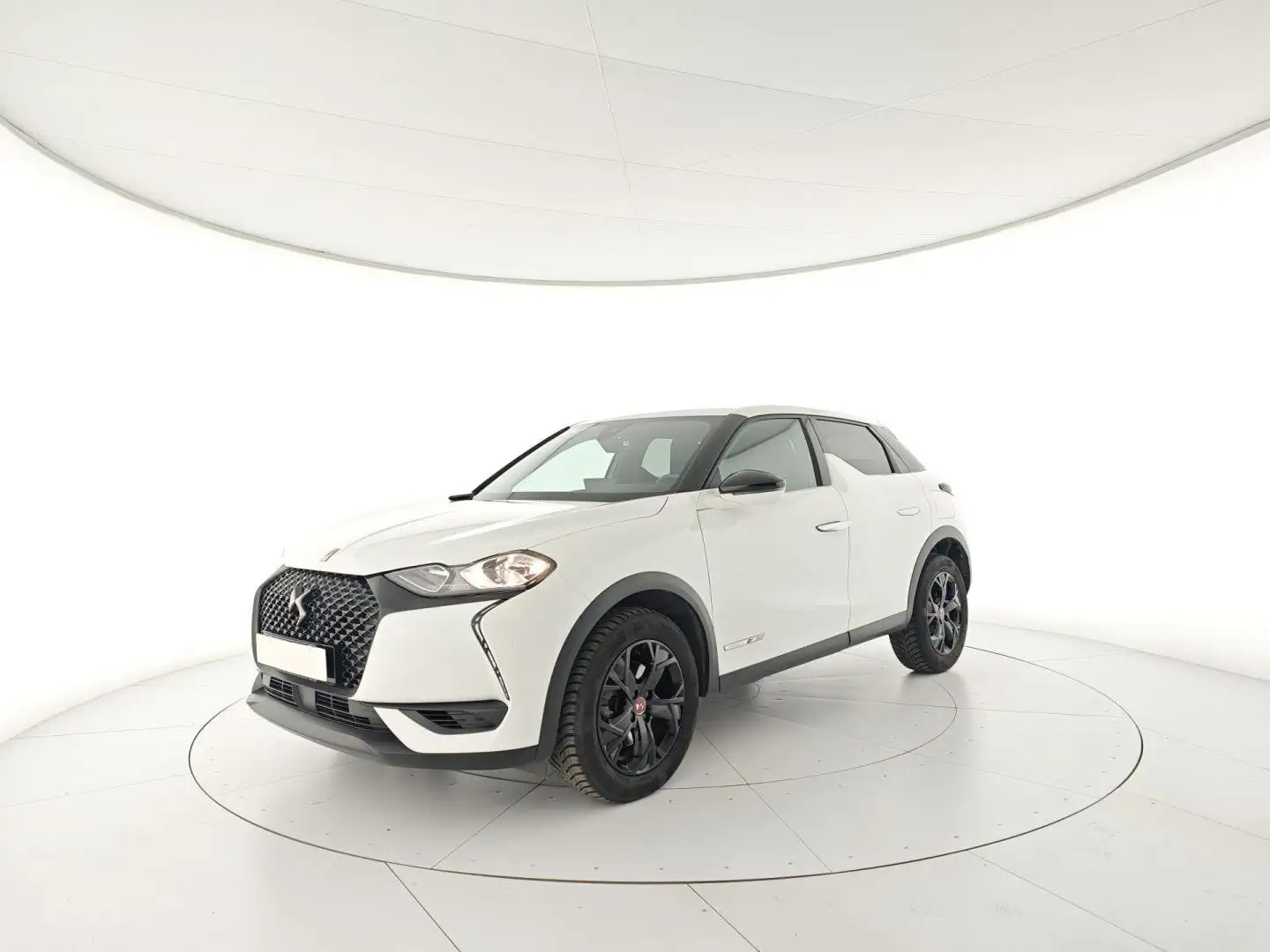 DS Automobiles DS 3 Crossback BlueHDi 130 aut. Performance Line Bianco - 2