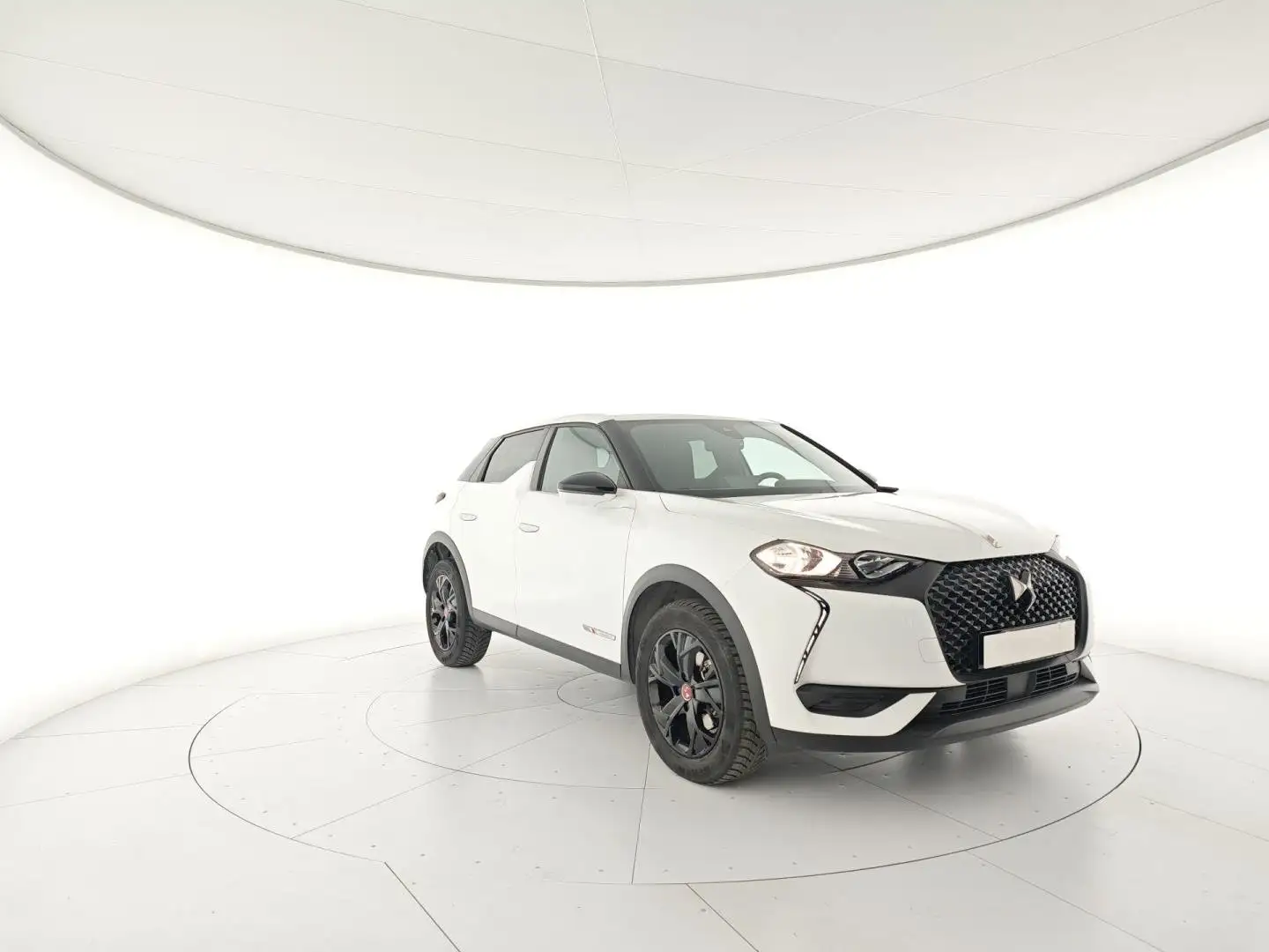 DS Automobiles DS 3 Crossback BlueHDi 130 aut. Performance Line Bianco - 1