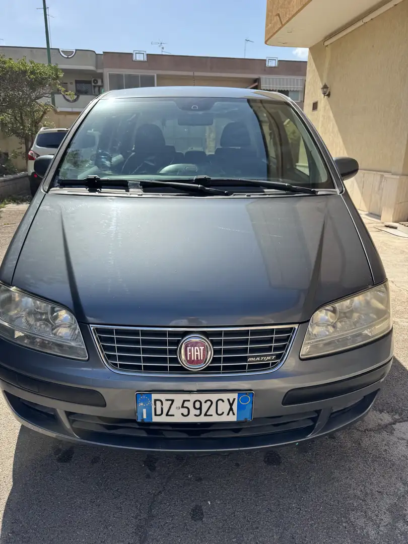 Fiat Idea 1.3 mjt 16v Black Label - 1