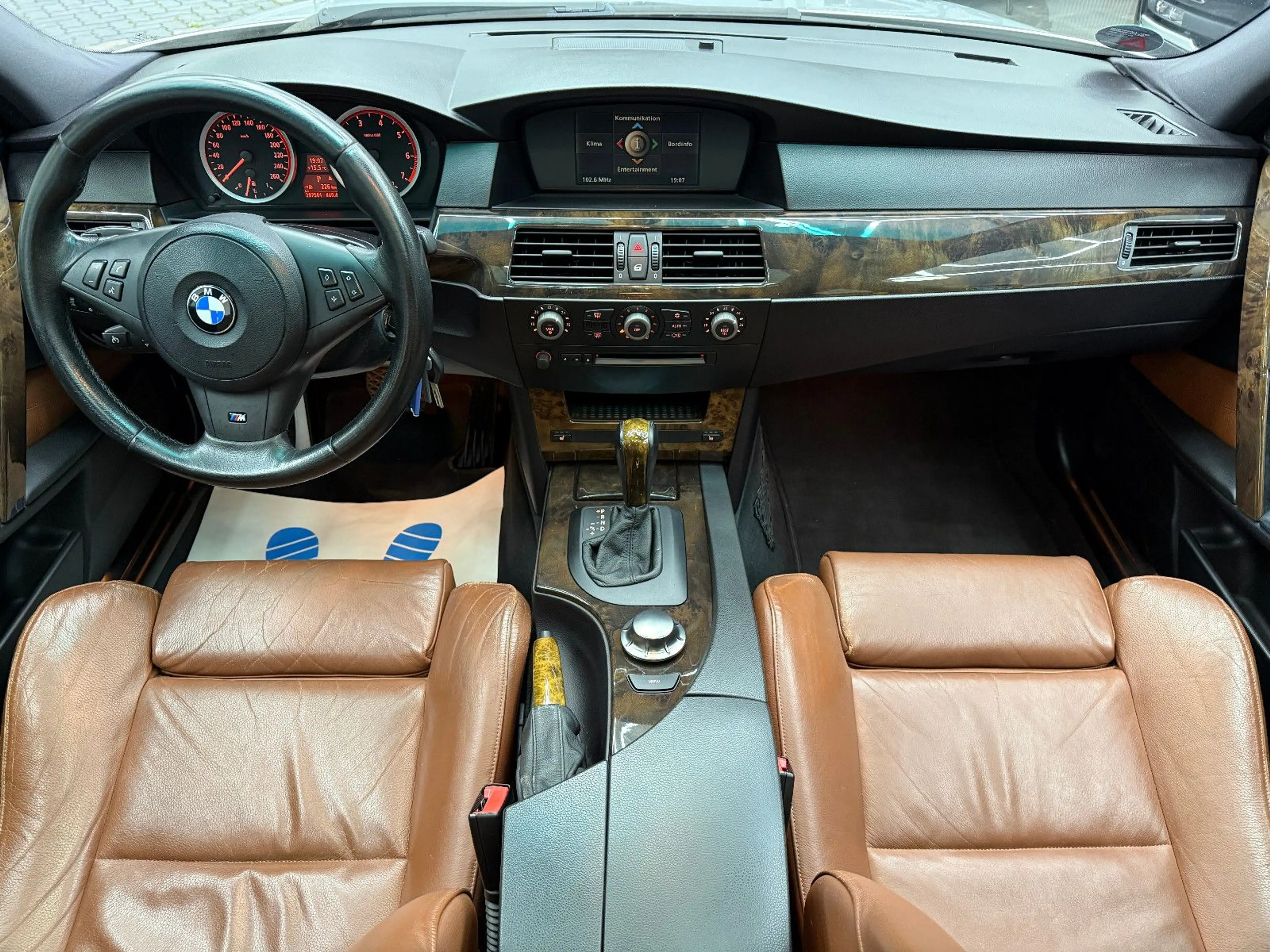 BMW 525 i Lim. / M-Paket 2. Hand Schiebedach Xenon — photo 8