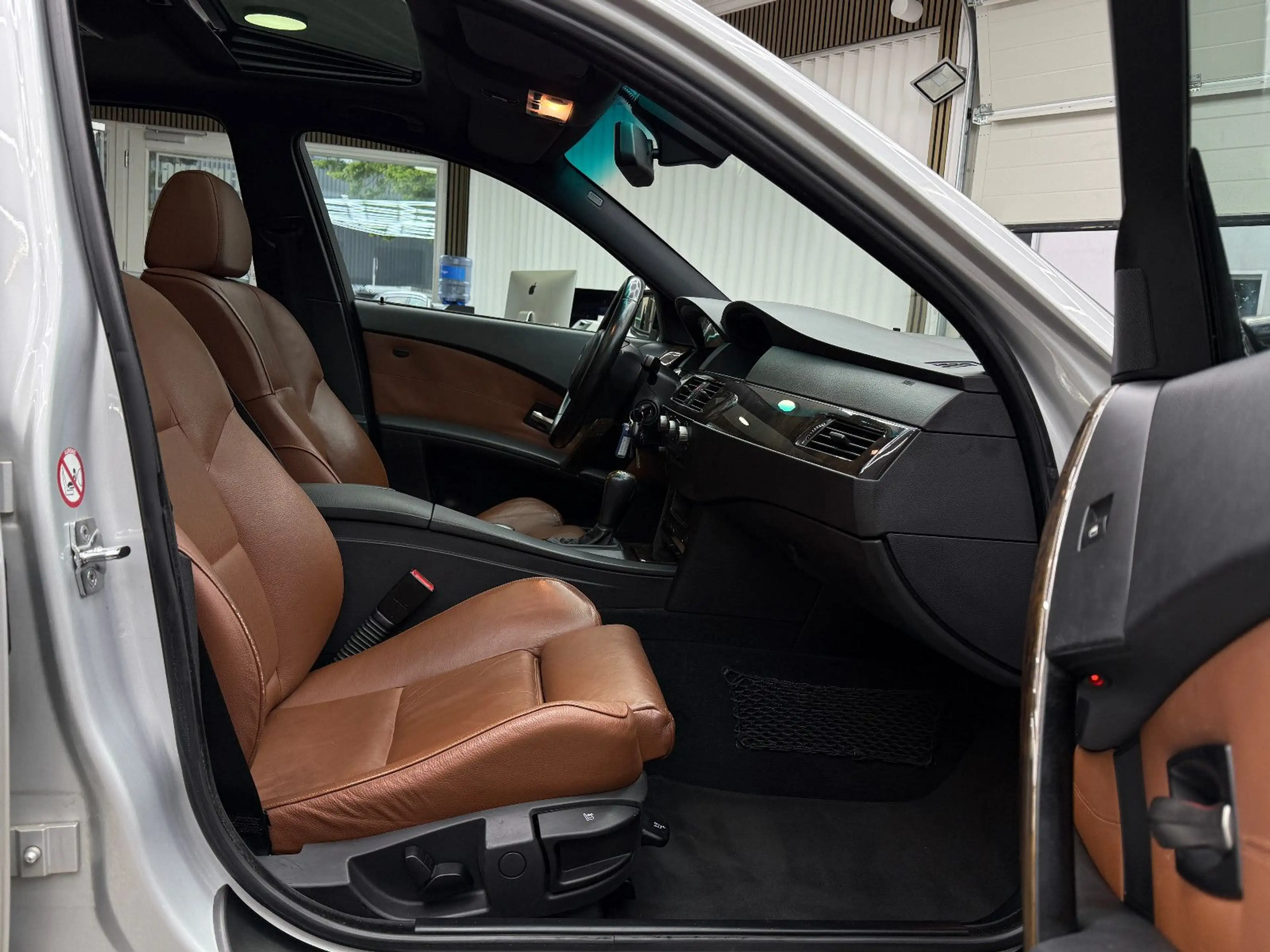 BMW 525 i Lim. / M-Paket 2. Hand Schiebedach Xenon — photo 14