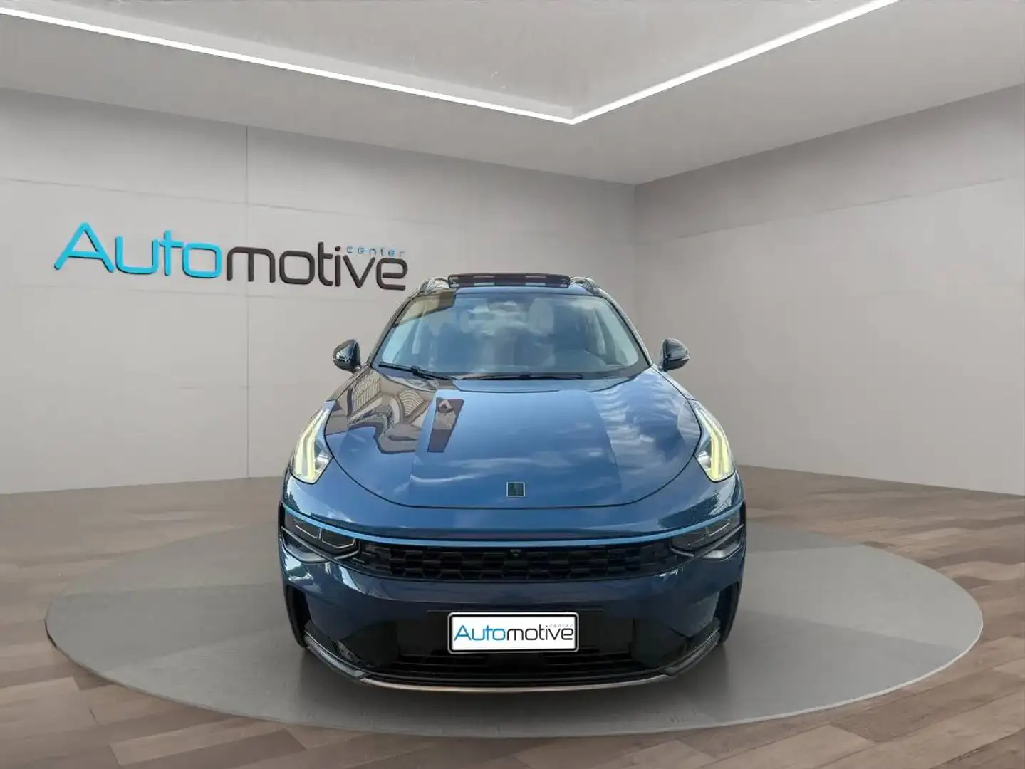 Lynk & Co 01 01 1.5 td phev auto Blau - 2