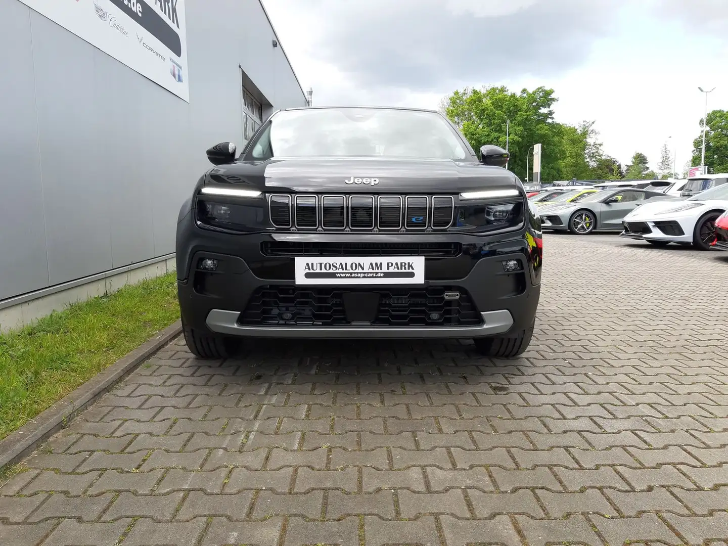 Jeep Avenger Summit - Infotainment, LED, 18" LM Schwarz - 2