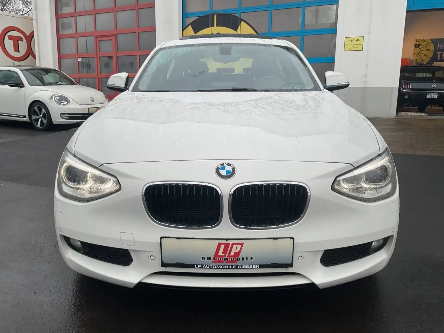 BMW 125 d  Xenon Schiebedach SHZ AHK Klima Tempo. Weiß - 2