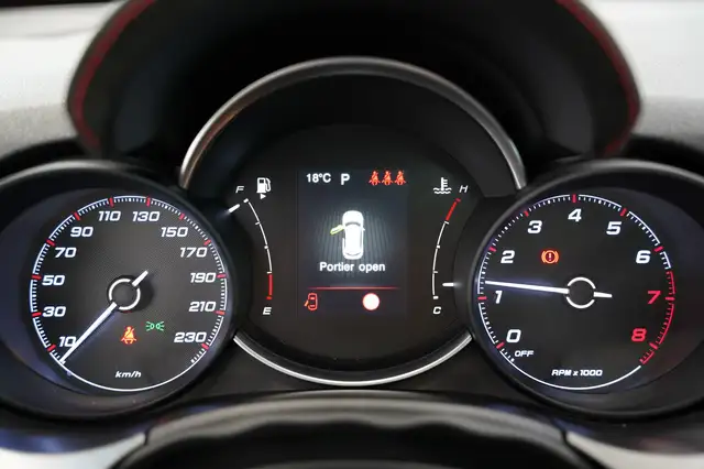 Fiat 500X view 10