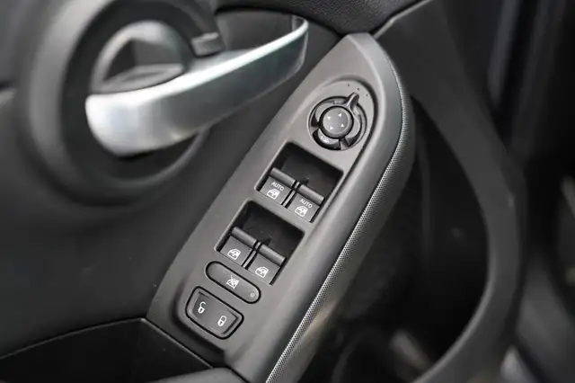 Fiat 500X view 11