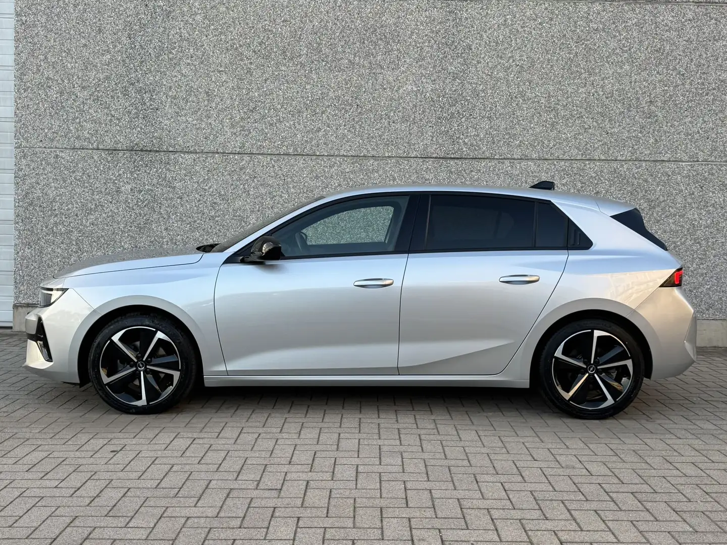 Opel Astra 1.2T 130PK AUT. GS 360CAM/GPS/WINTERPACK/KEYLESS Argent - 2