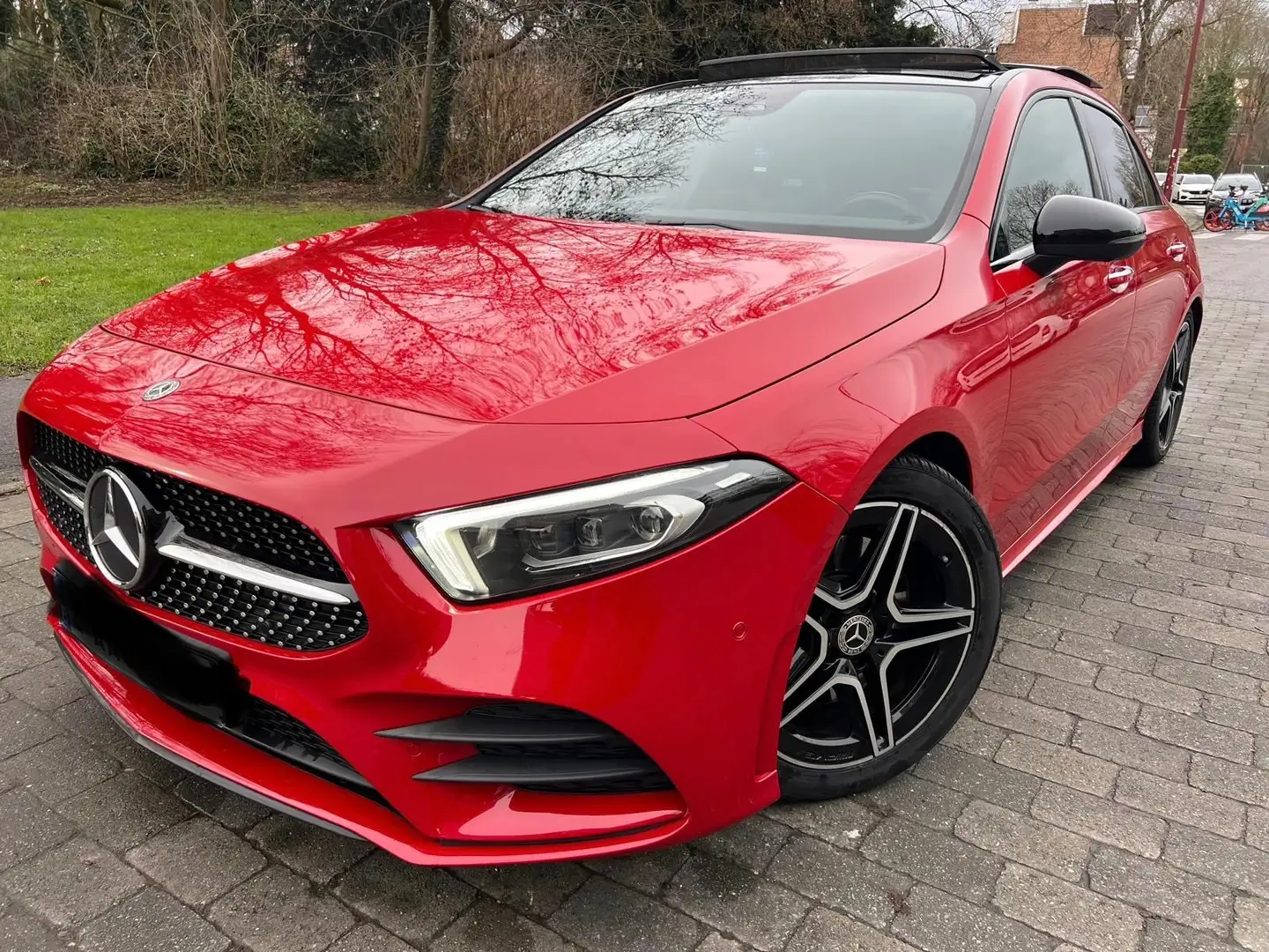 Mercedes-Benz A 220 A 220 Essence Pack AMG FULL Rouge - 1