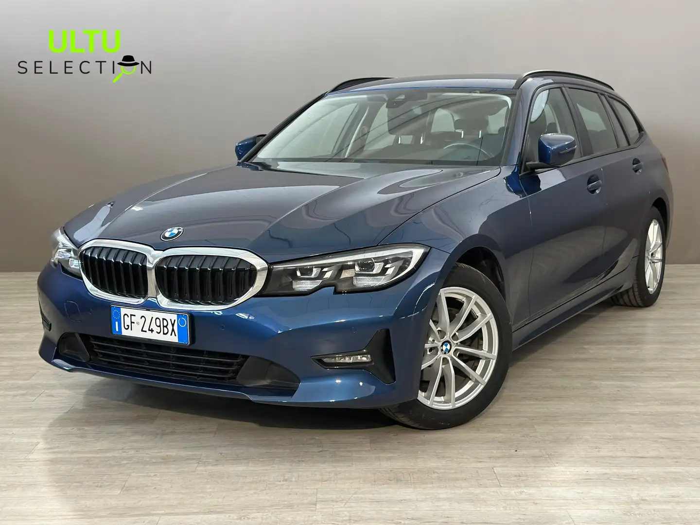BMW 318 d Touring MHEV Business Advantage auto Blue - 1