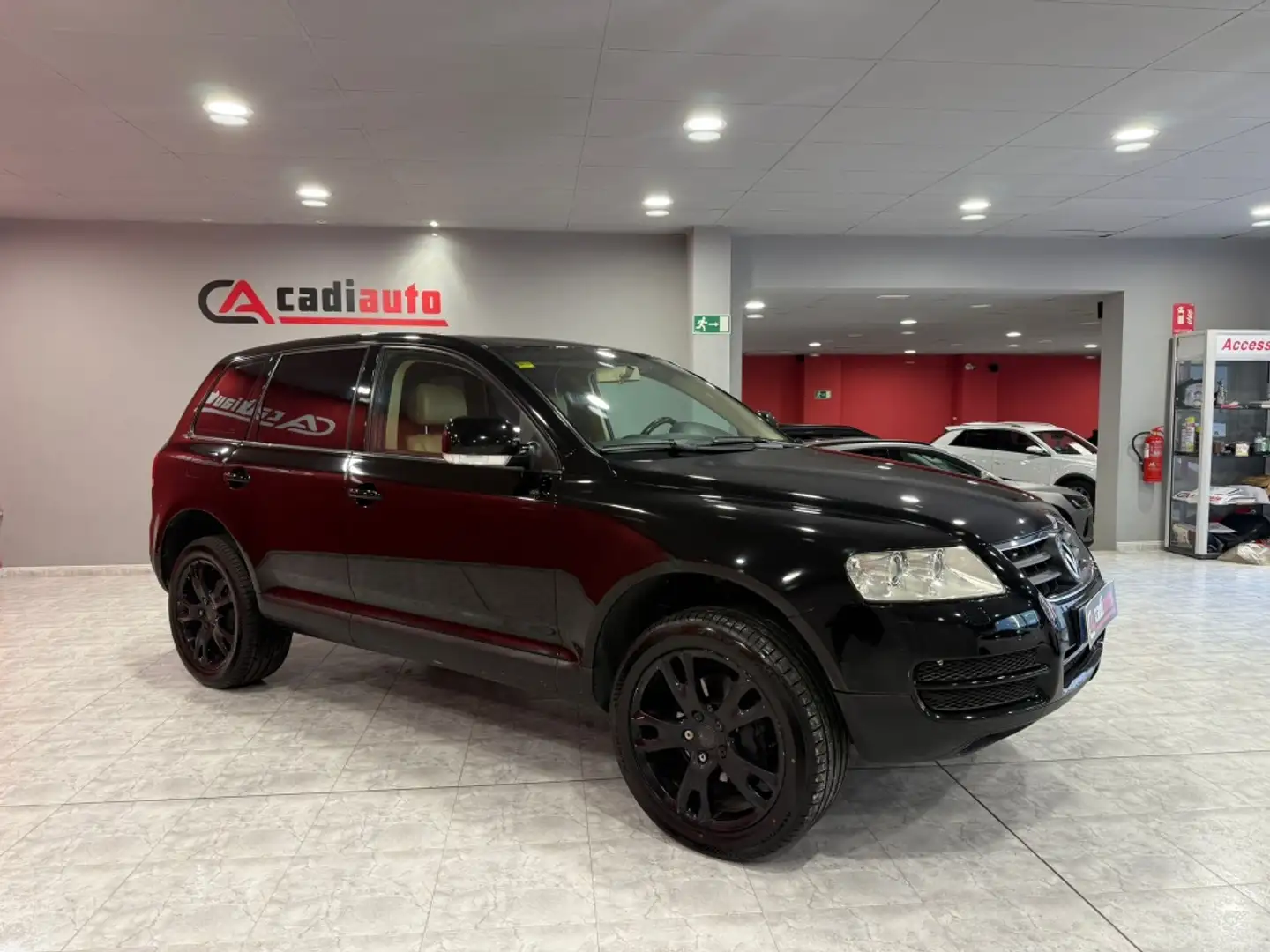 Volkswagen Touareg 3.2 V6 Tiptronic Negro - 2