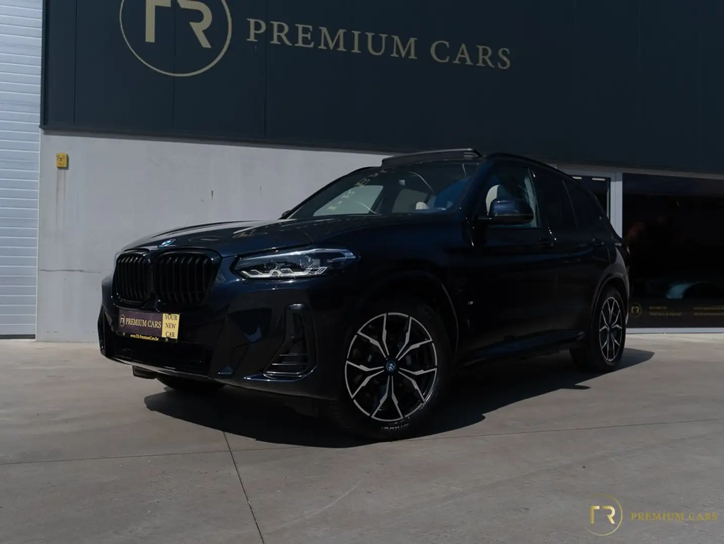 BMW X3 xDrive30e l Pano l H/K l Camera l Memory Seats Zwart - 1