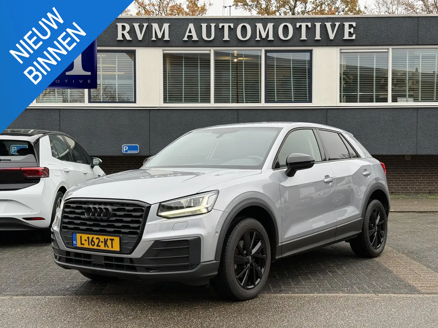 Audi Q2 35 TFSI S Edition AUT.| DIG. DASH| STOELVERWARMING Grau - 1