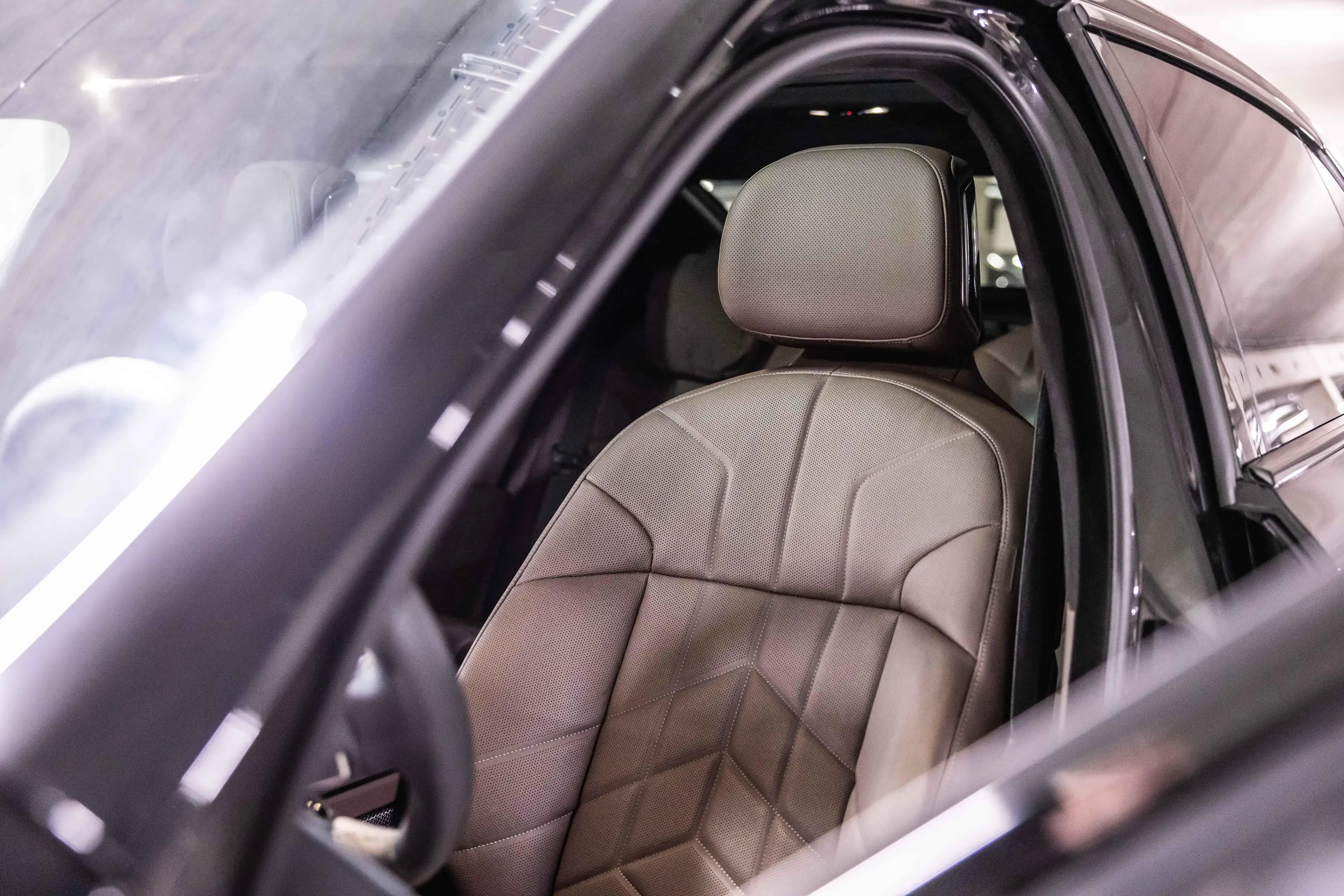BMW i7 xDrive60 M Sport PRO GRAN LUSSO | EXECUTIVE LOUNGE — photo 13