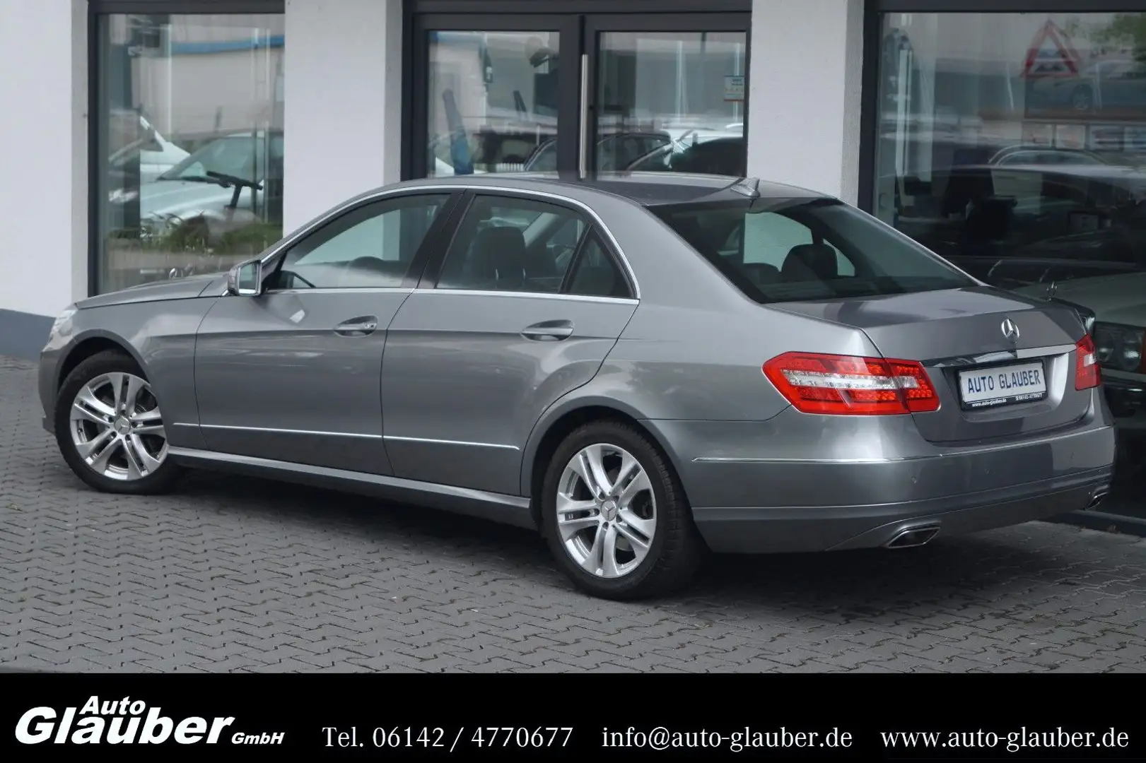 Mercedes-Benz E 300 CDI BE/Avantgarde/Navi/Teilleder/1.Hand Silber - 2