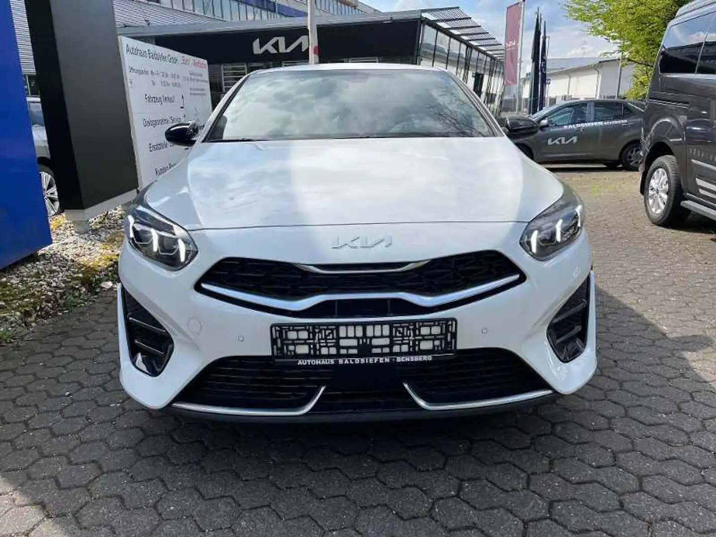 Kia Ceed / cee'd cee´d 1.5 T-GDI GT-Line Technik Paket, DCT Blanc - 2