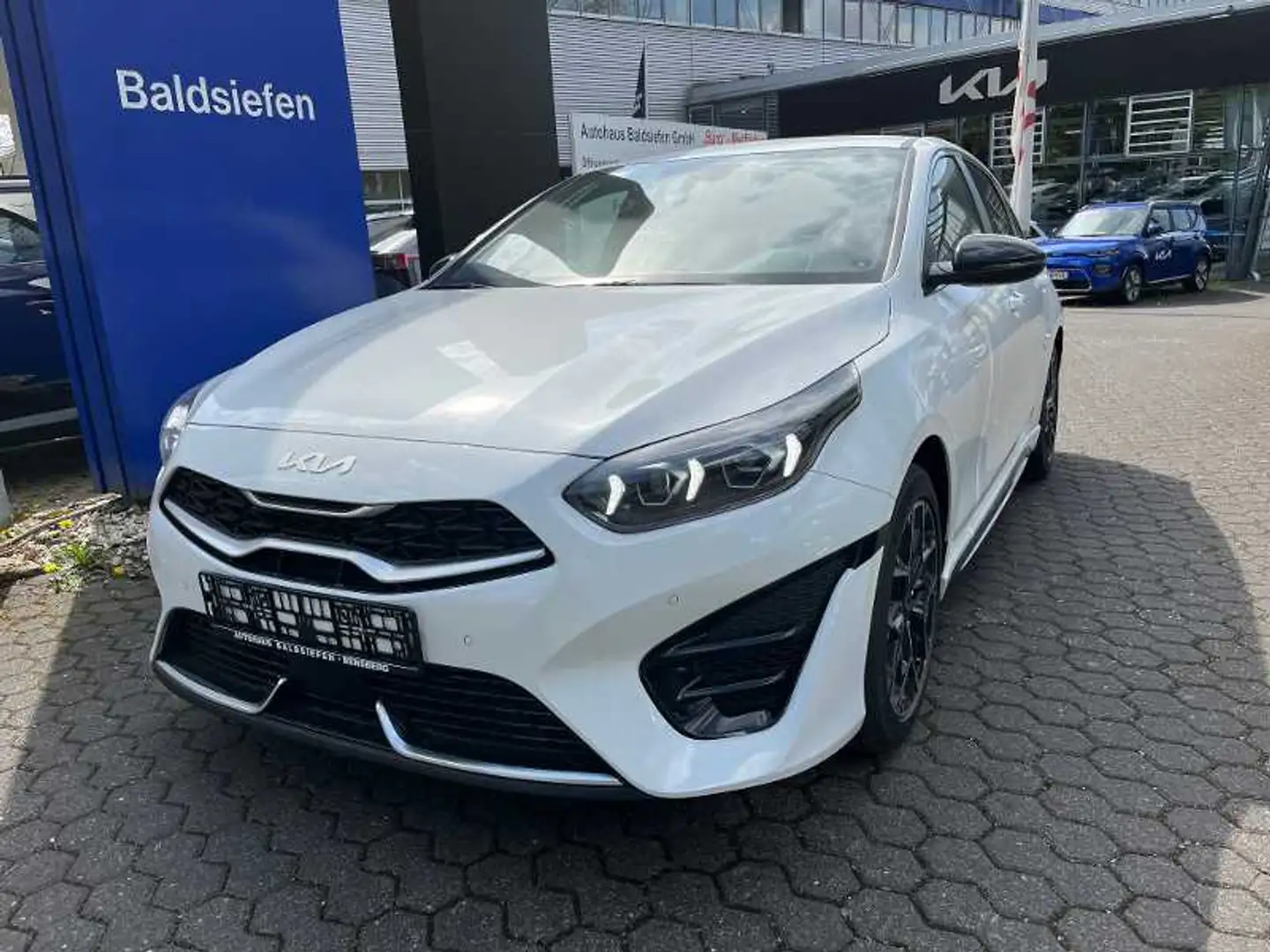 Kia Ceed / cee'd cee´d 1.5 T-GDI GT-Line Technik Paket, DCT Blanc - 1
