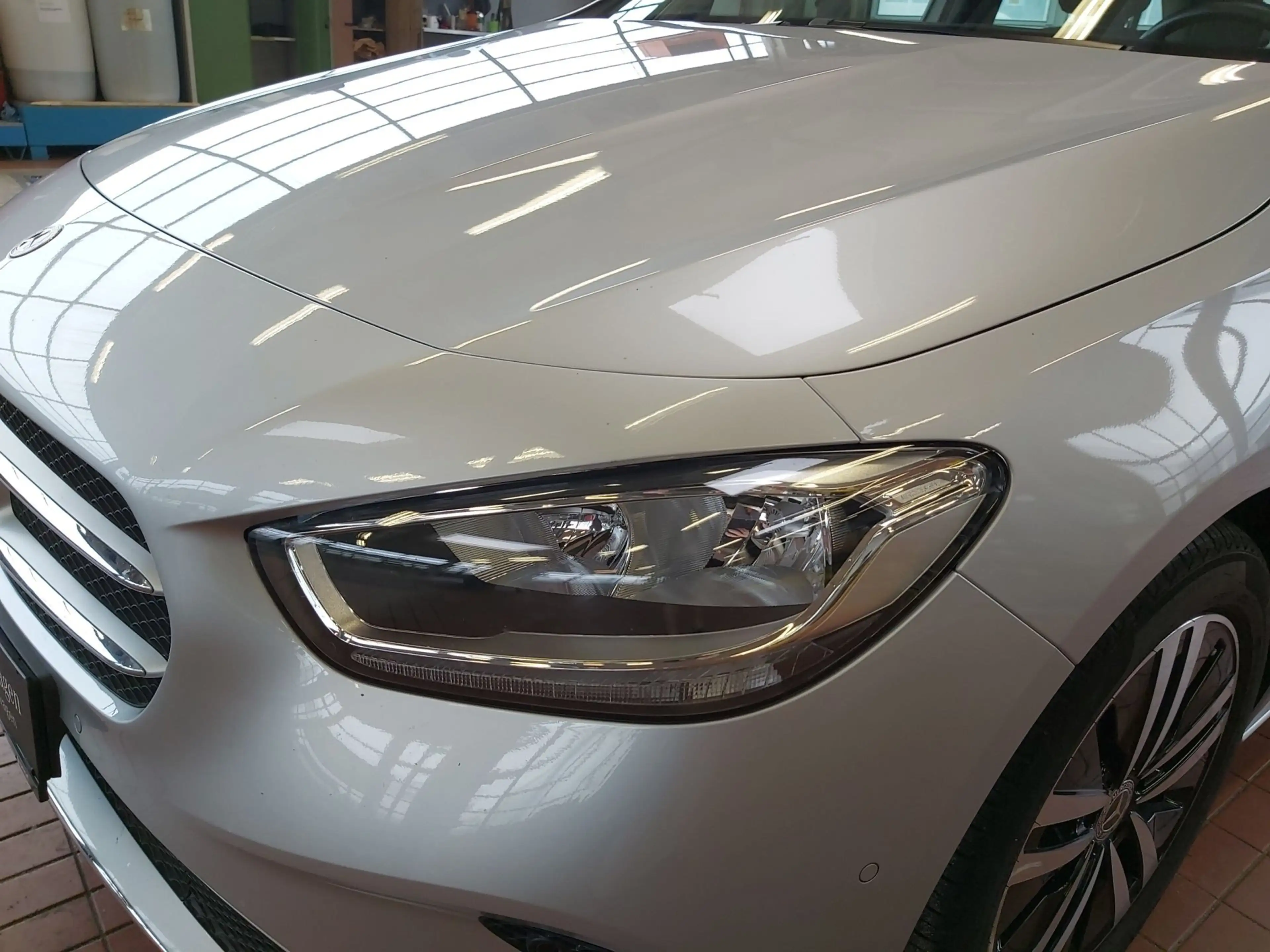 Mercedes-Benz B 250 e Progressive AHV — photo 11