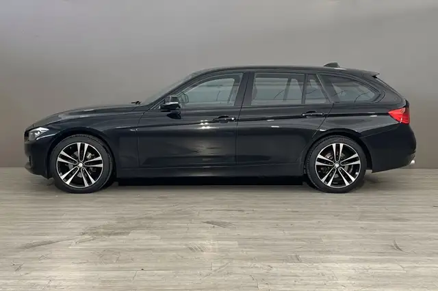 BMW 3 Series view 2