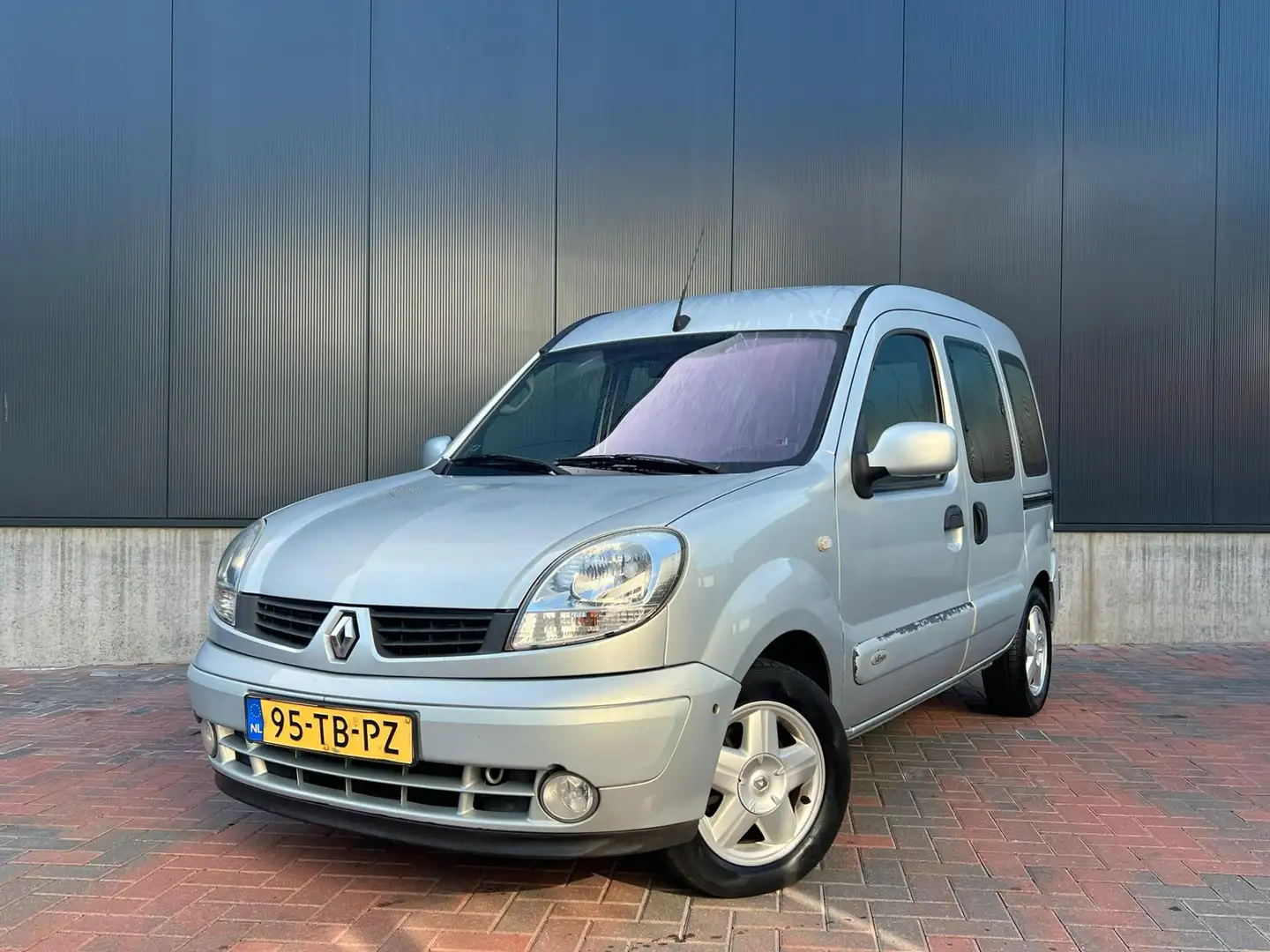 Renault Kangoo 1.6-16V Privilège * Airco * Automaat * Grau - 1