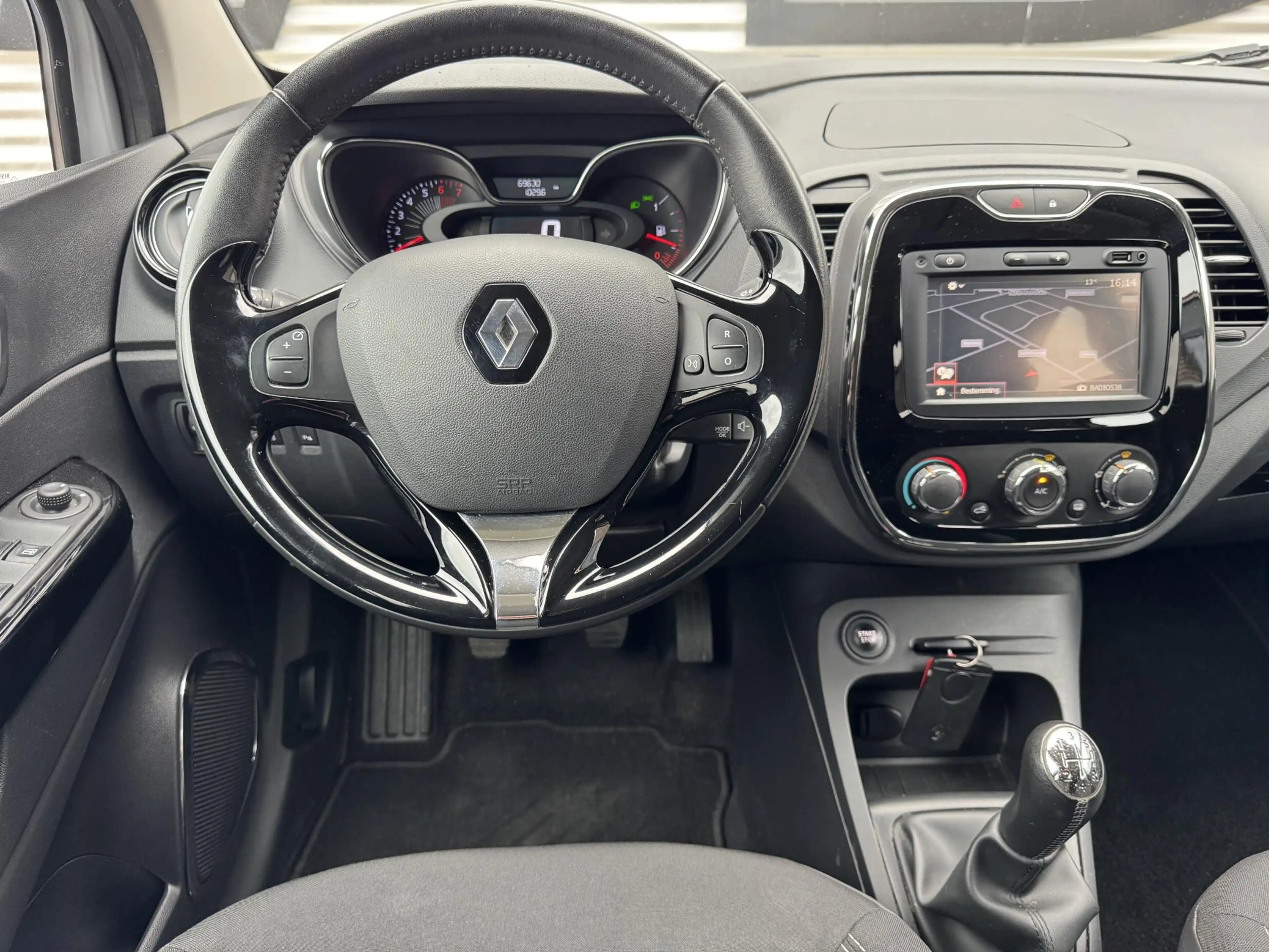 Renault Captur 0.9 TCe Limited 1e Eigenaar|Navi|Trekhaak|Airco|Cr — photo 2