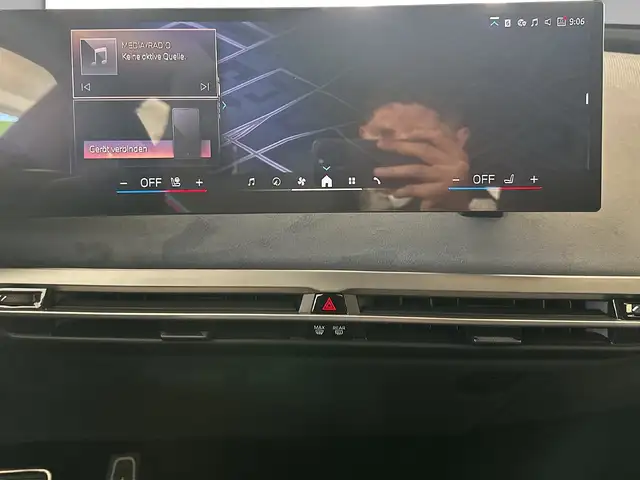 BMW iX xDrive45 I20 Ansicht 8