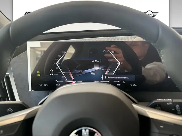 BMW iX xDrive45 I20 Ansicht 9