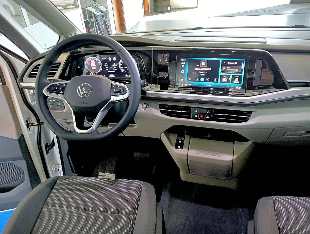 Volkswagen T7 Multivan 2026 — фото 15