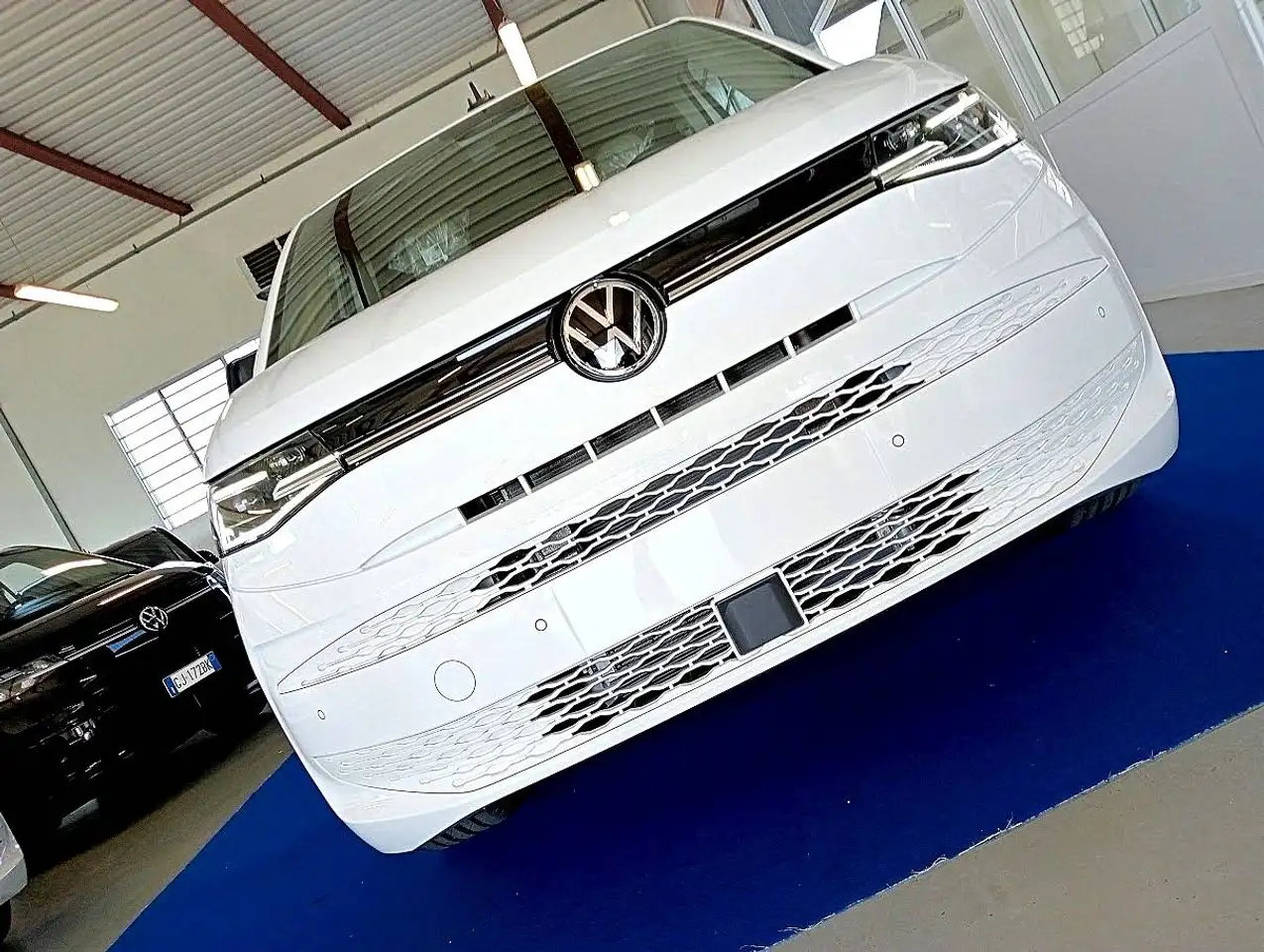 Volkswagen T7 Multivan 2026 — фото 17