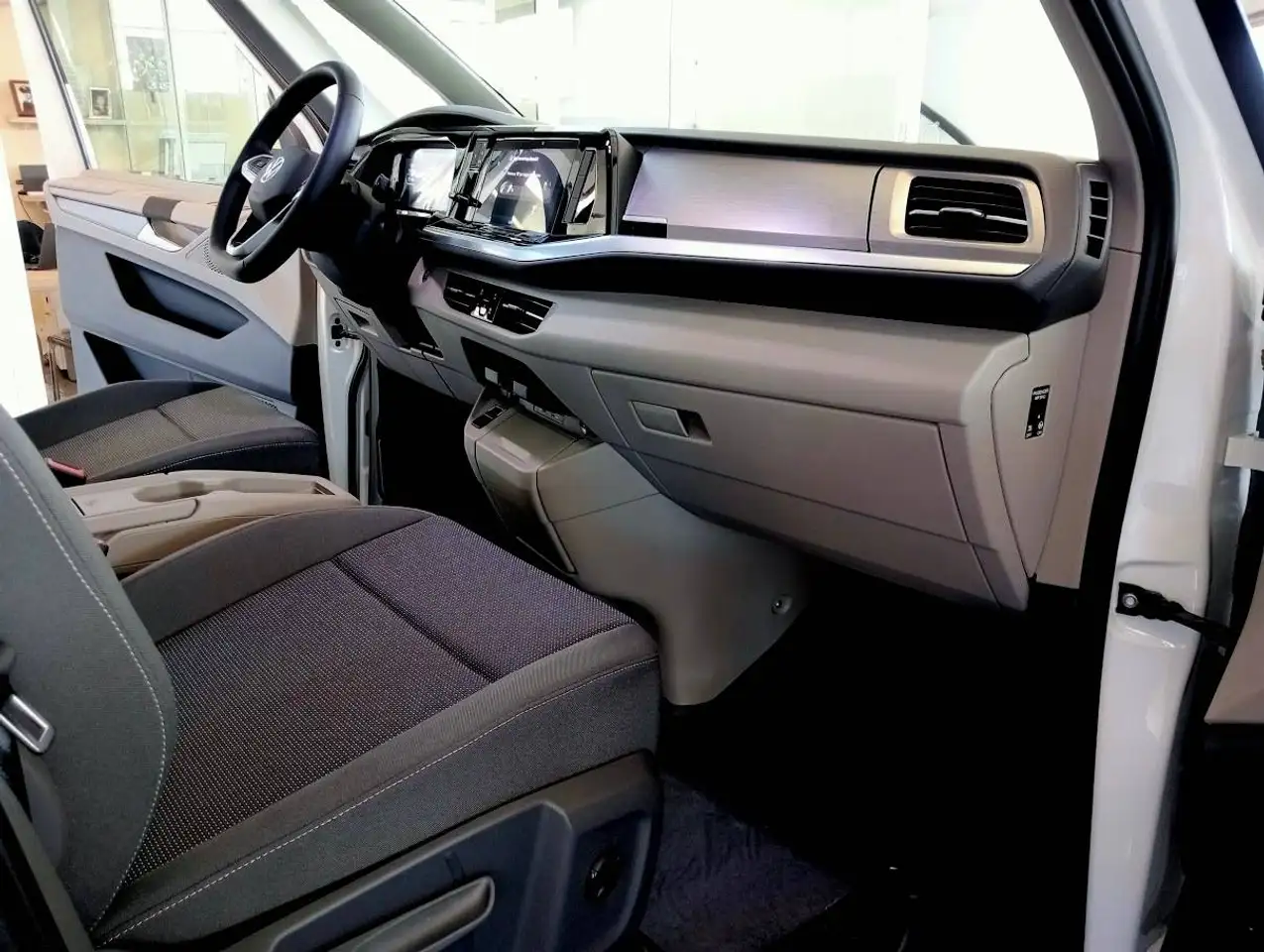 Volkswagen T7 Multivan 2026 — фото 10